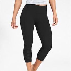 Athleta Black Manta Capri